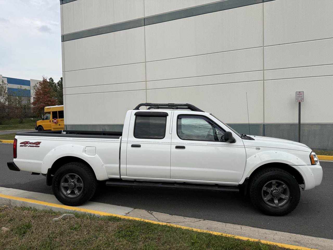 Nissan Frontier 4WD XE Crew Cab V6 Manual Long Bed 2004