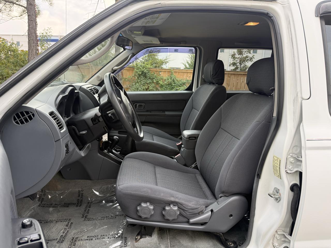 Nissan Frontier 4WD XE Crew Cab V6 Manual Long Bed 2004