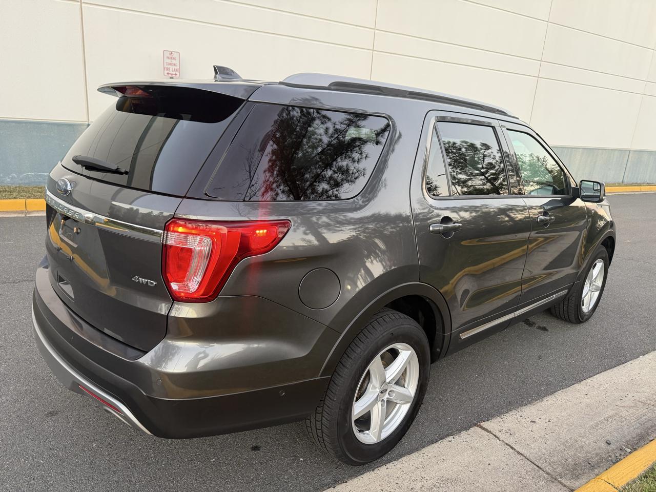 Ford Explorer 4WD 4dr XLT 2016