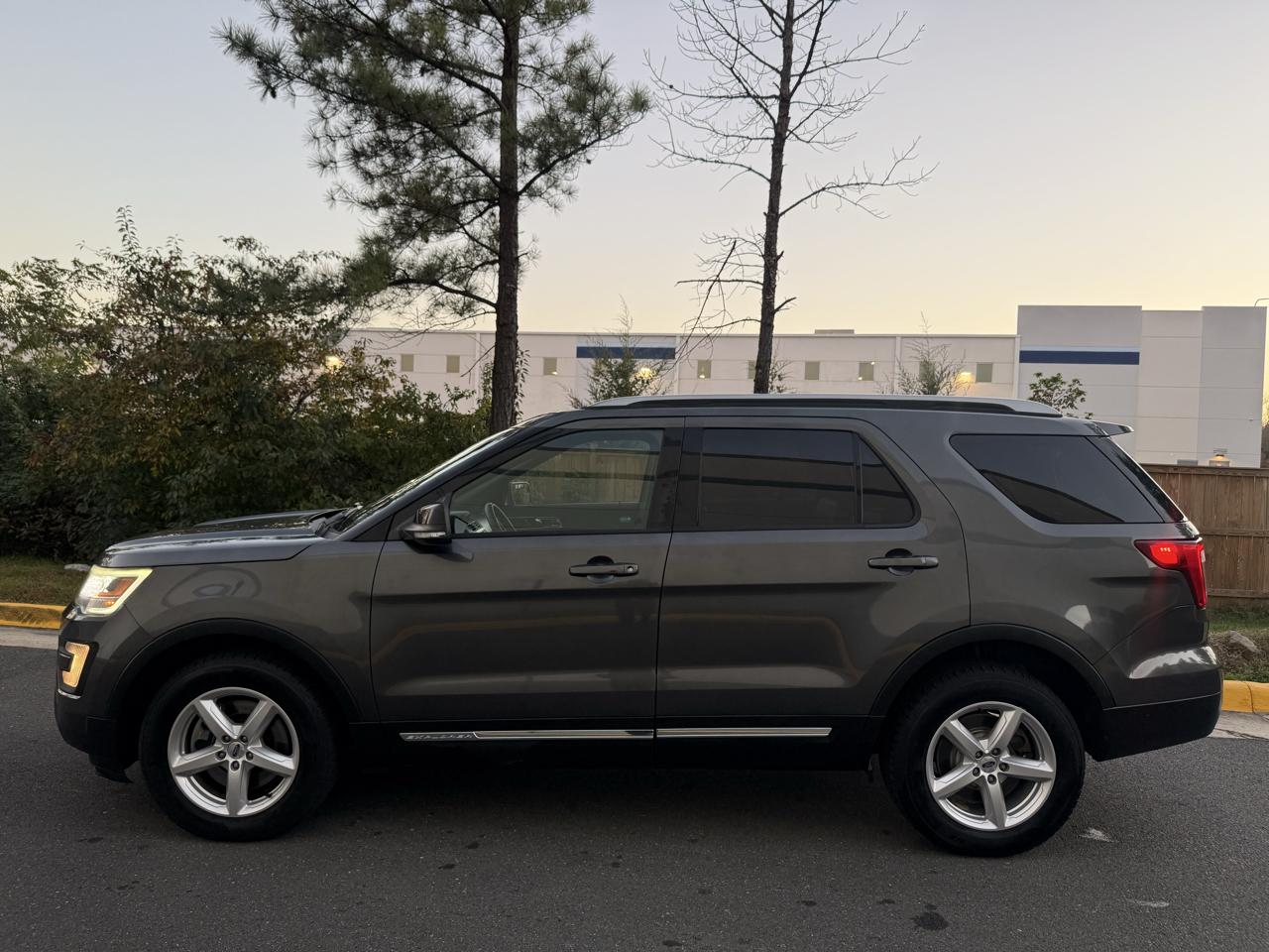 Ford Explorer 4WD 4dr XLT 2016