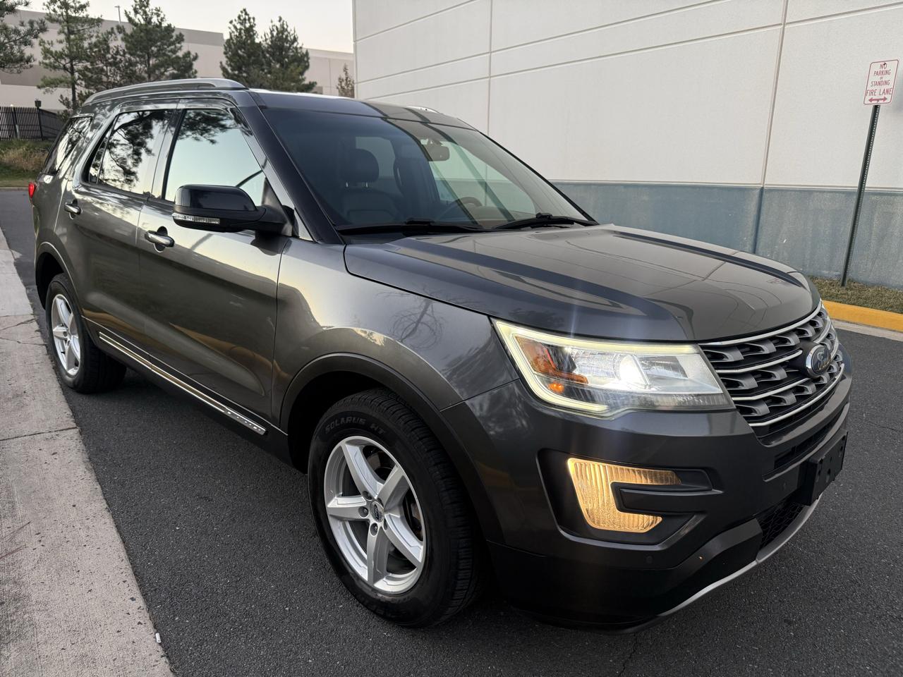 Ford Explorer 4WD 4dr XLT 2016