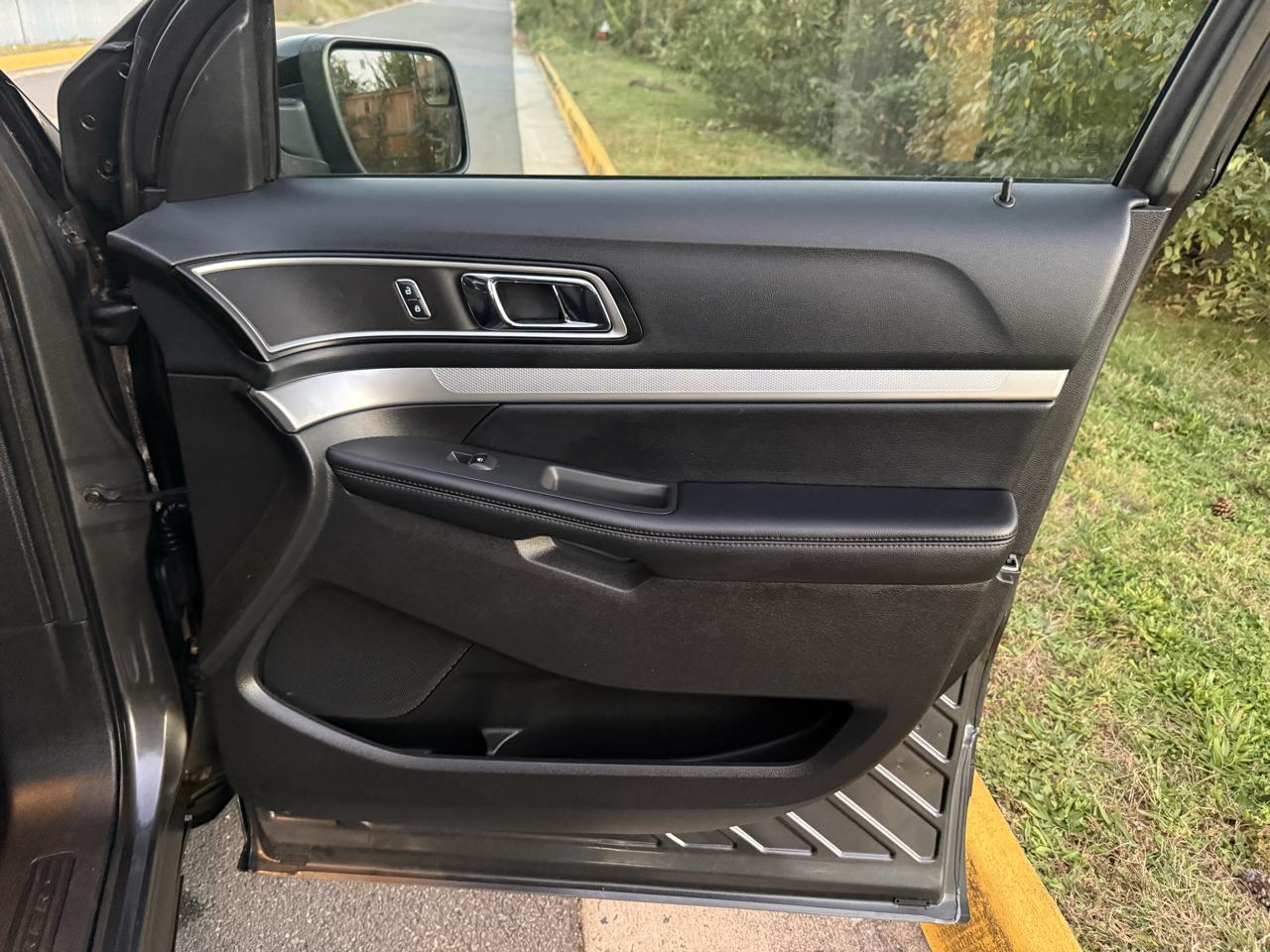 Ford Explorer 4WD 4dr XLT 2016