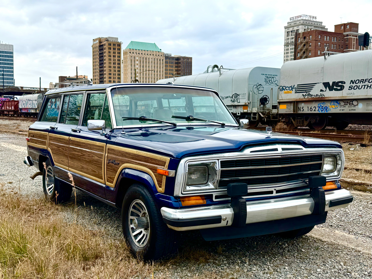 1989 Jeep Grand Wagoneer 4WD