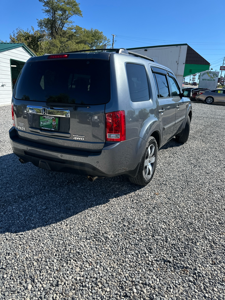 Honda Pilot Touring 4WD 5-Spd AT with DVD 2013