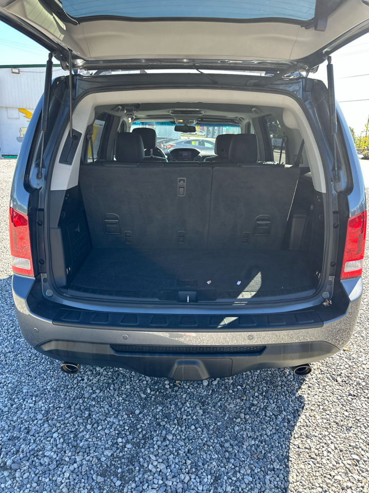 Honda Pilot Touring 4WD 5-Spd AT with DVD 2013