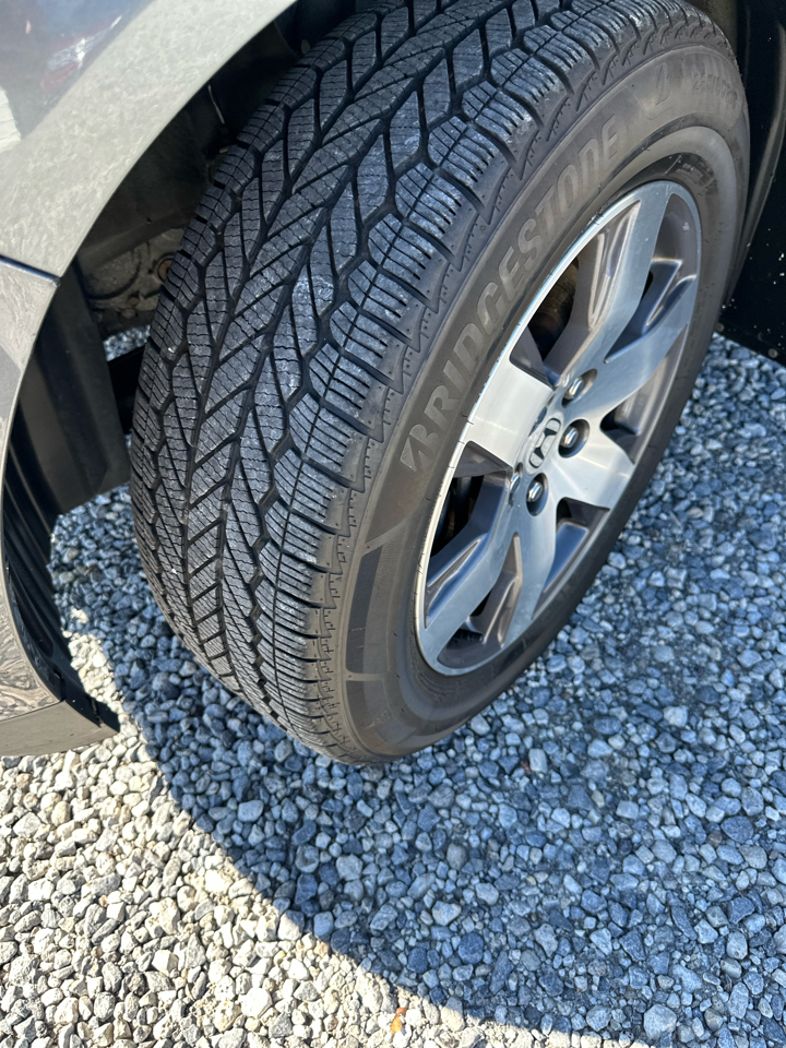 Honda Pilot Touring 4WD 5-Spd AT with DVD 2013