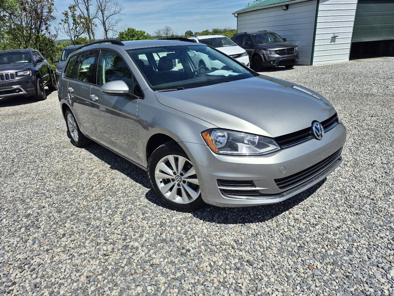 2017 Volkswagen Golf SportWagen TSI S 4Motion DSG Auto's photo