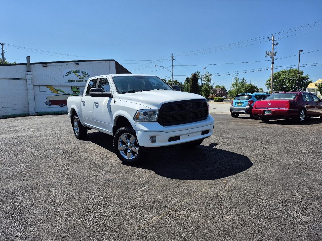 2015 RAM 1500 Laramie Crew Cab SWB 4WD