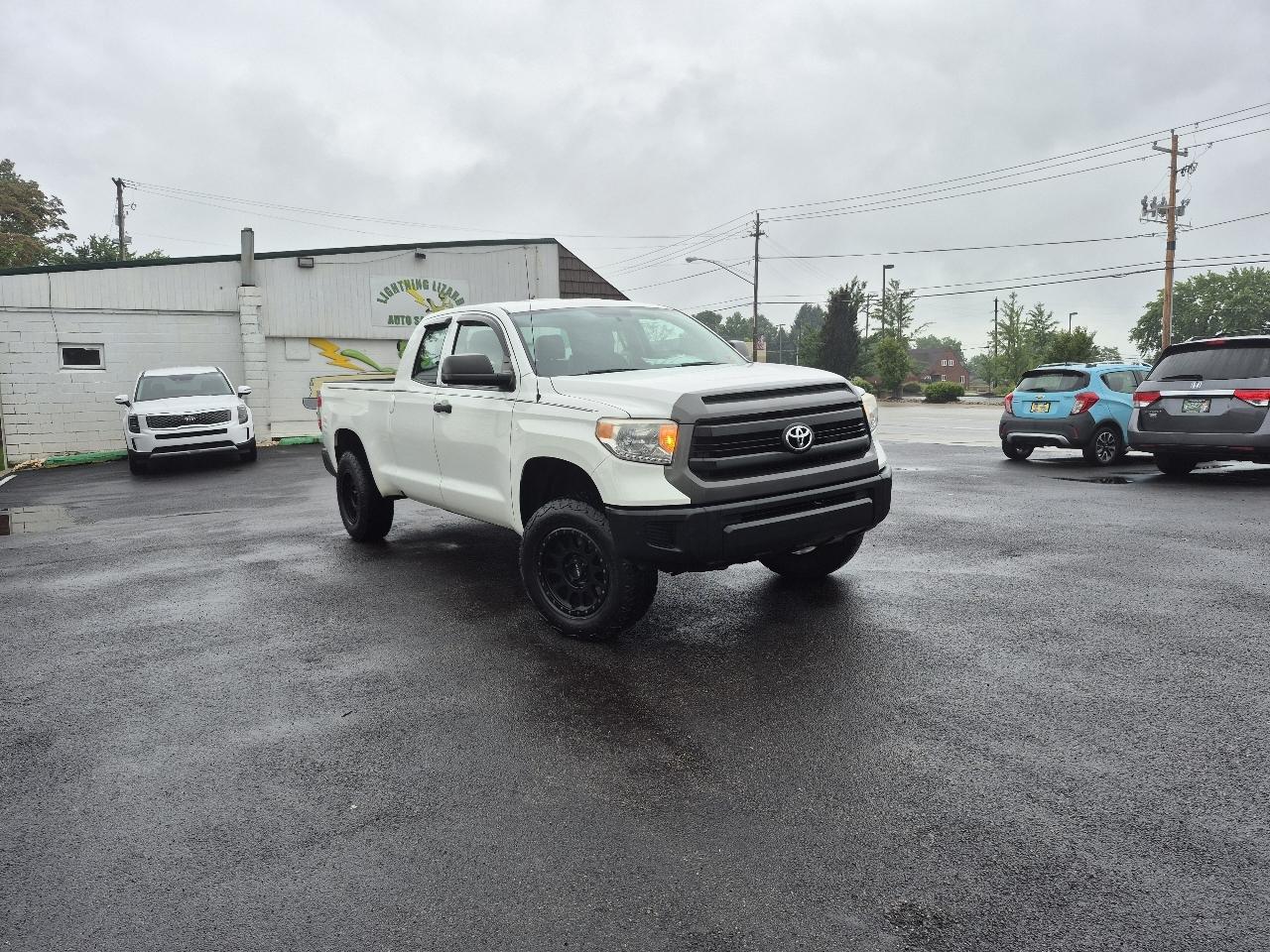 2017 Toyota Tundra SR5 4.6L V8 Double Cab 4WD