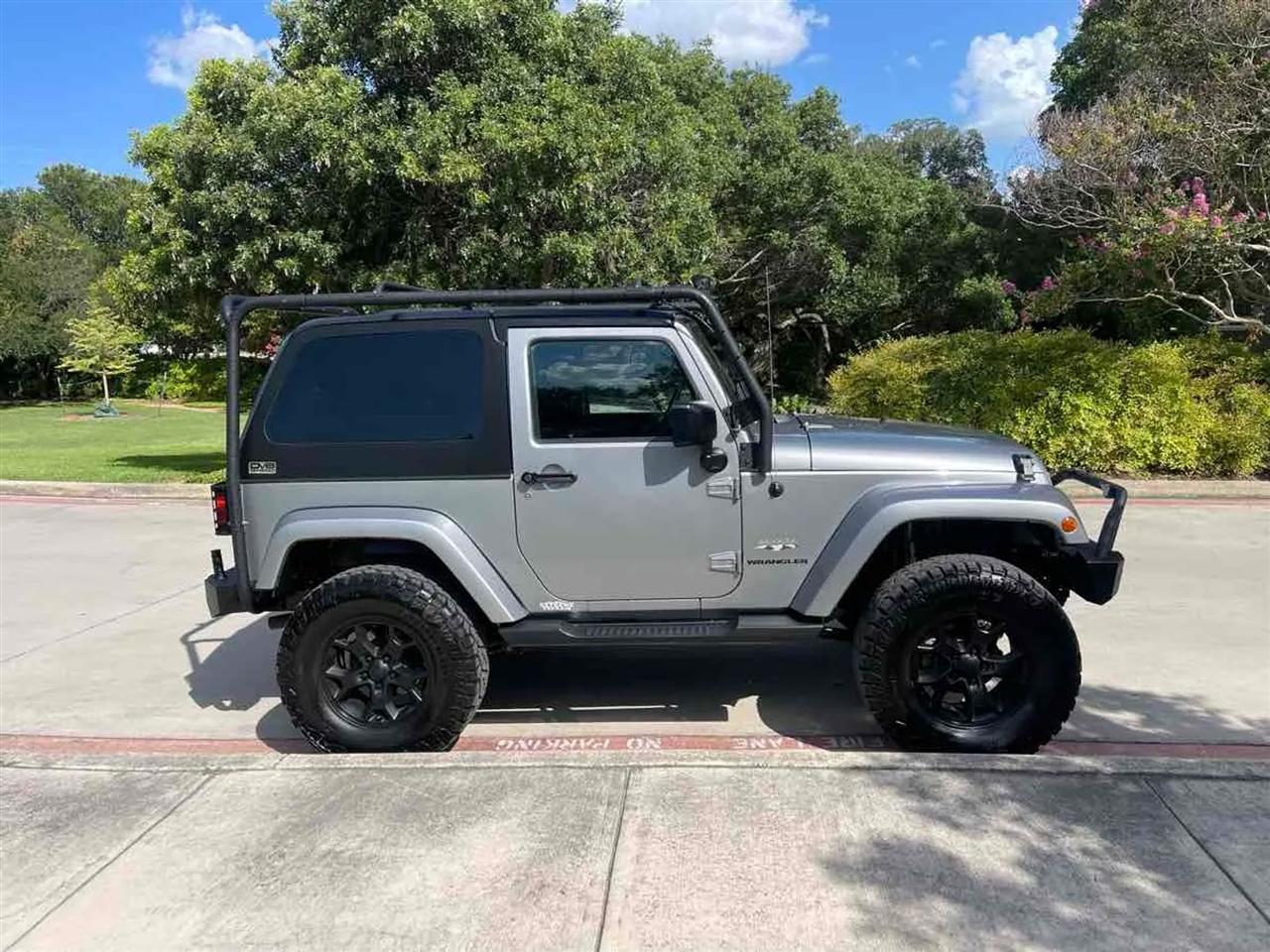 Jeep Wrangler 4WD 2dr Sahara 2016