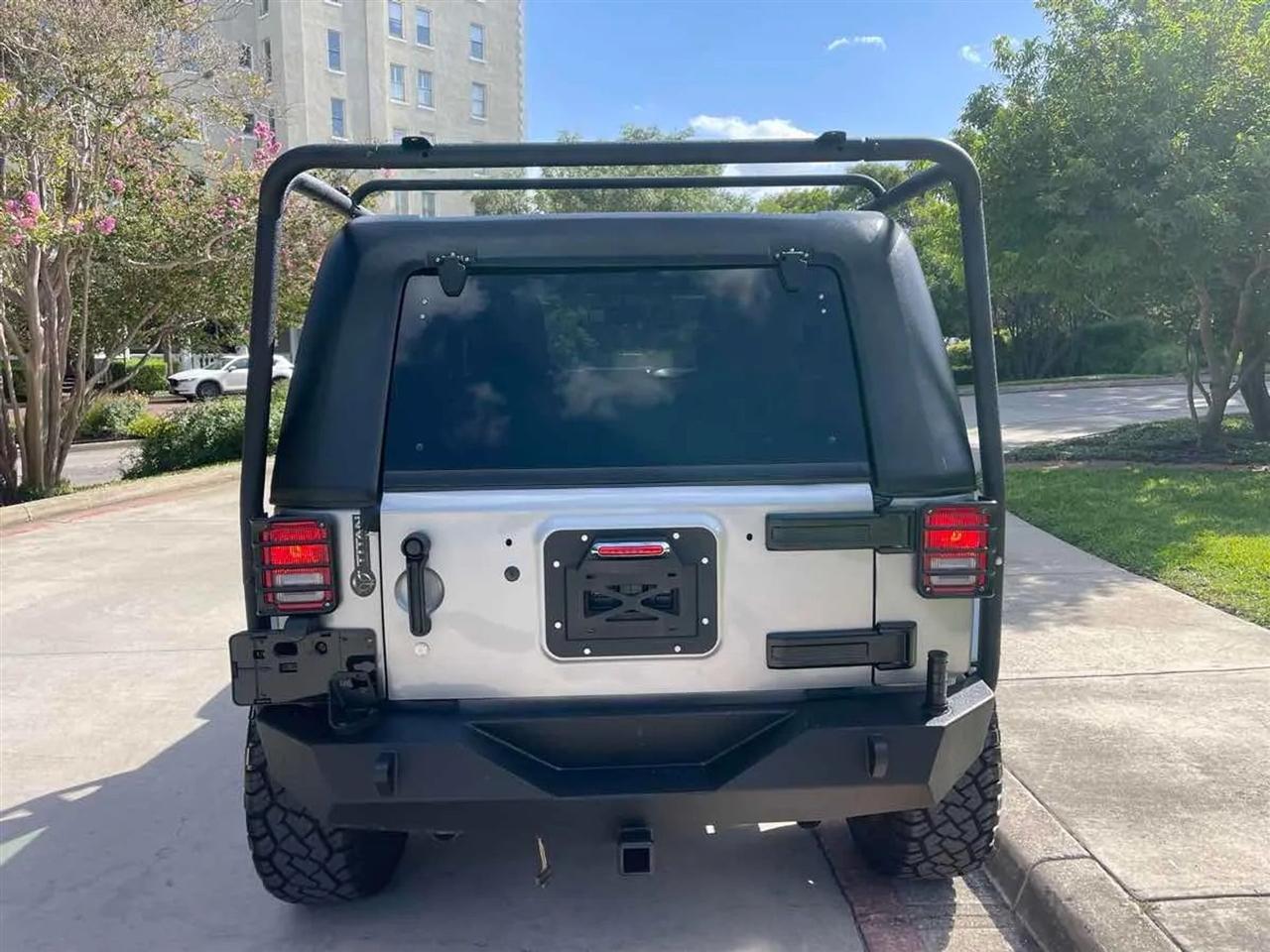 Jeep Wrangler 4WD 2dr Sahara 2016
