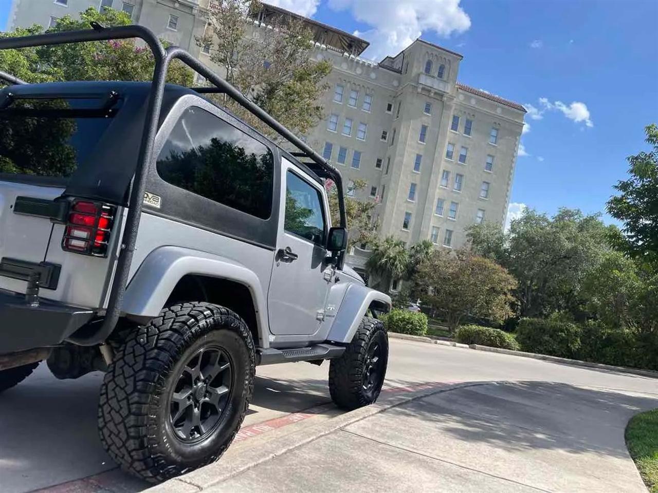 Jeep Wrangler 4WD 2dr Sahara 2016