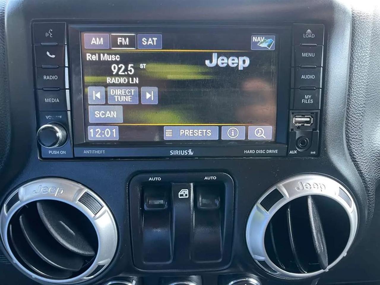 Jeep Wrangler 4WD 2dr Sahara 2016