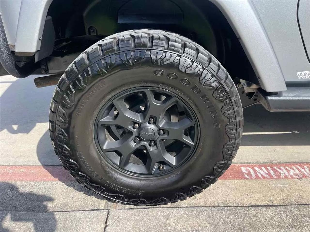 Jeep Wrangler 4WD 2dr Sahara 2016