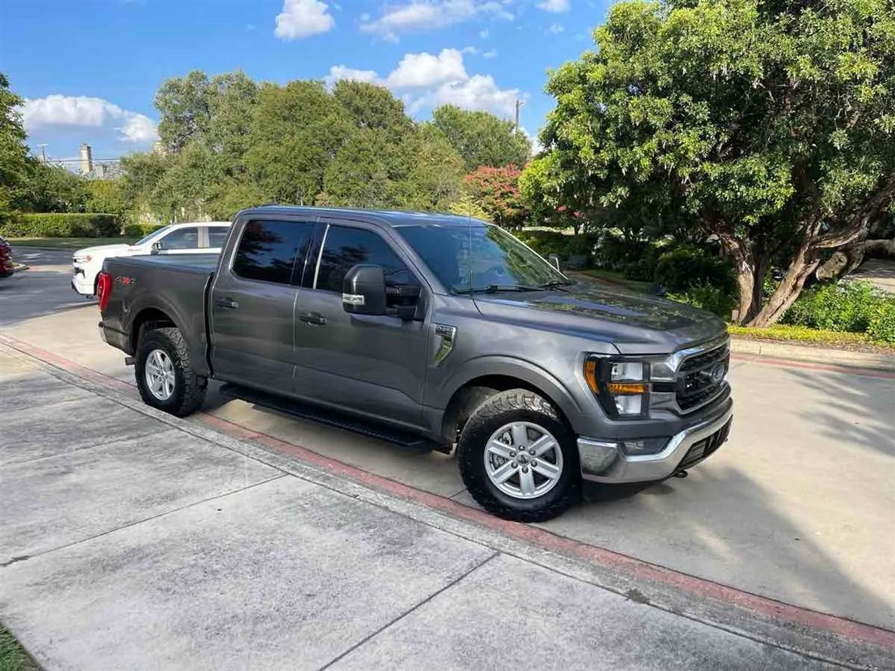Ford F-150 Lariat 4WD SuperCrew 5.5' Box 2023