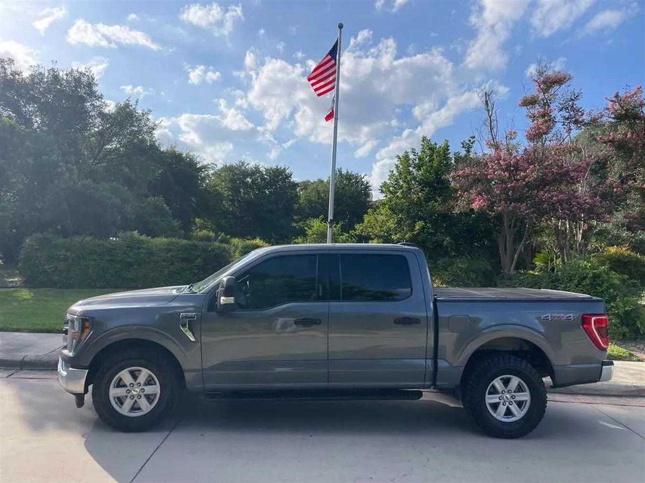Ford F-150 Lariat 4WD SuperCrew 5.5' Box 2023