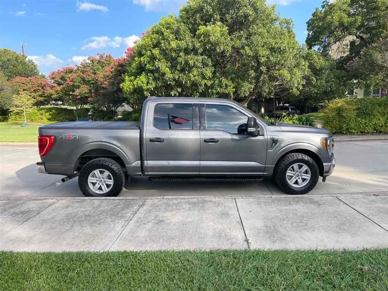 Ford F-150 Lariat 4WD SuperCrew 5.5' Box 2023