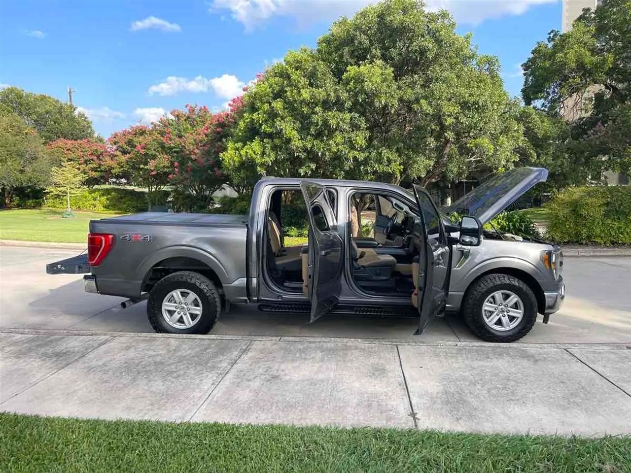 Ford F-150 Lariat 4WD SuperCrew 5.5' Box 2023