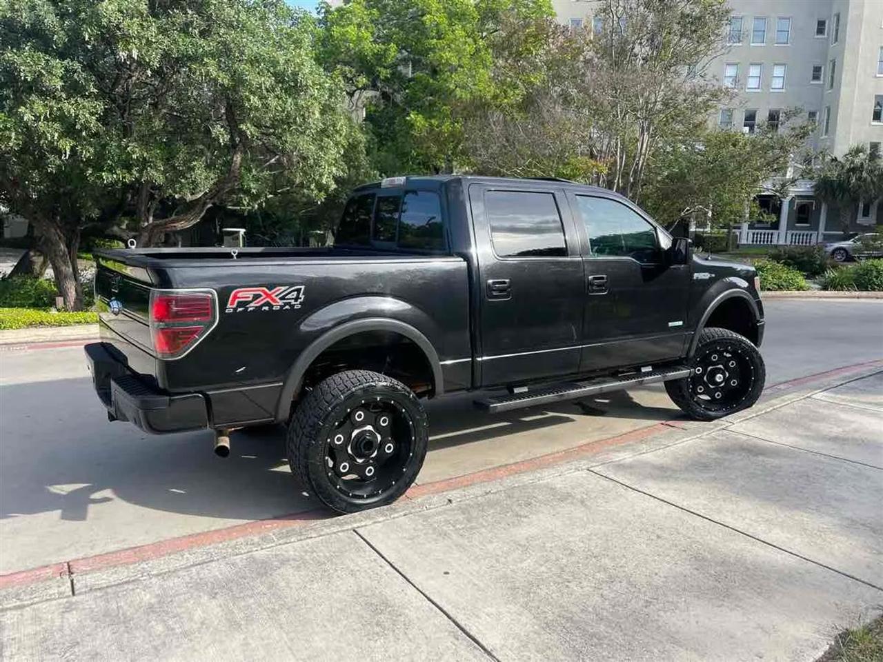 Ford F-150 4WD SuperCrew 145" King Ranch 2013