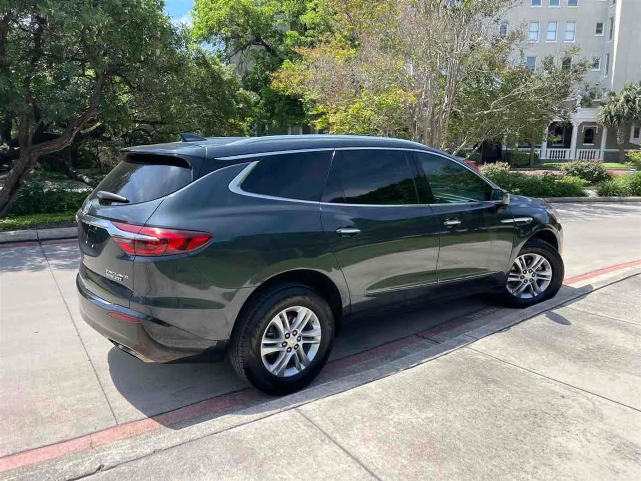 Buick Enclave FWD 4dr Essence 2018