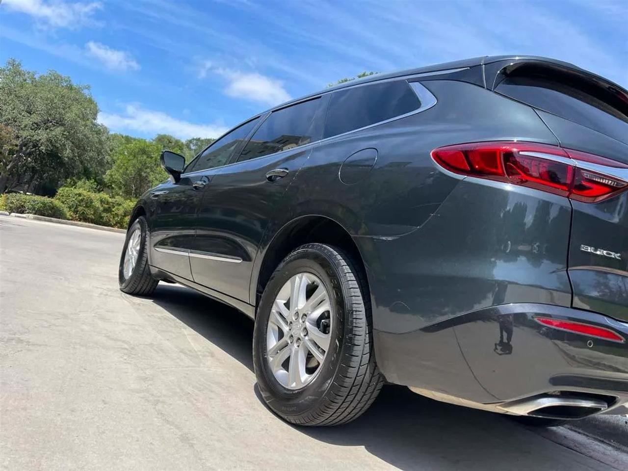 Buick Enclave FWD 4dr Essence 2018