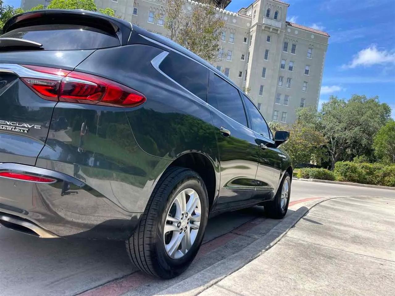 Buick Enclave FWD 4dr Essence 2018