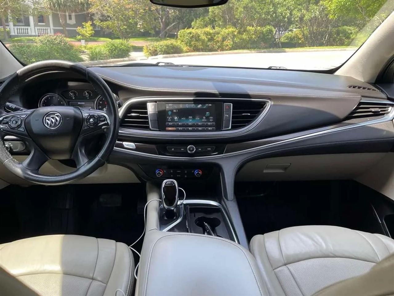 Buick Enclave FWD 4dr Essence 2018