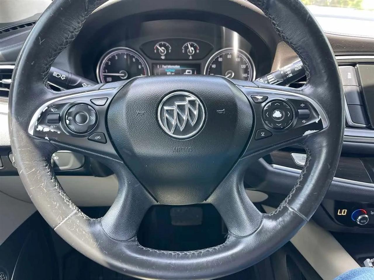 Buick Enclave FWD 4dr Essence 2018