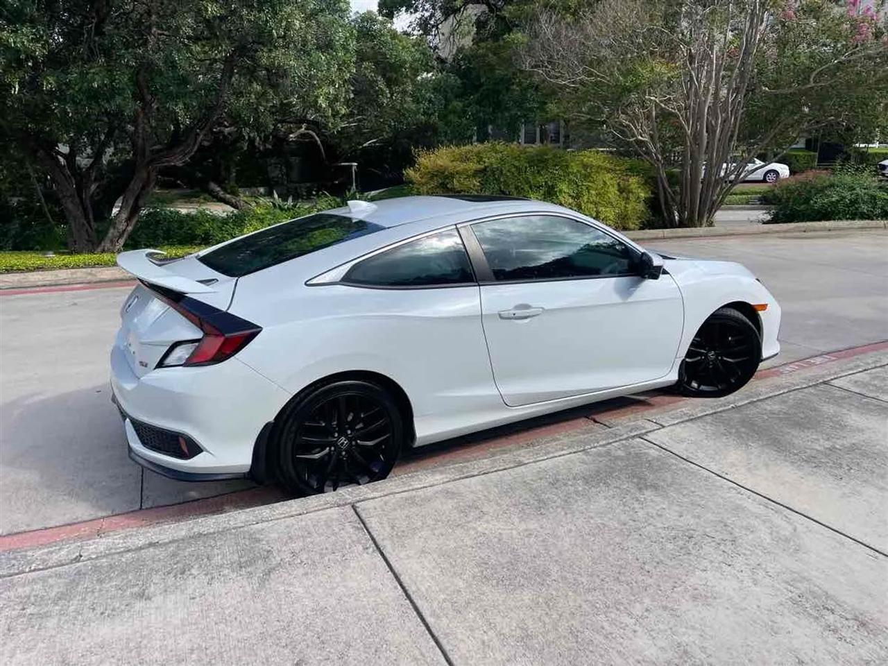 Honda Civic Si Coupe Manual w/Summer Tires 2020