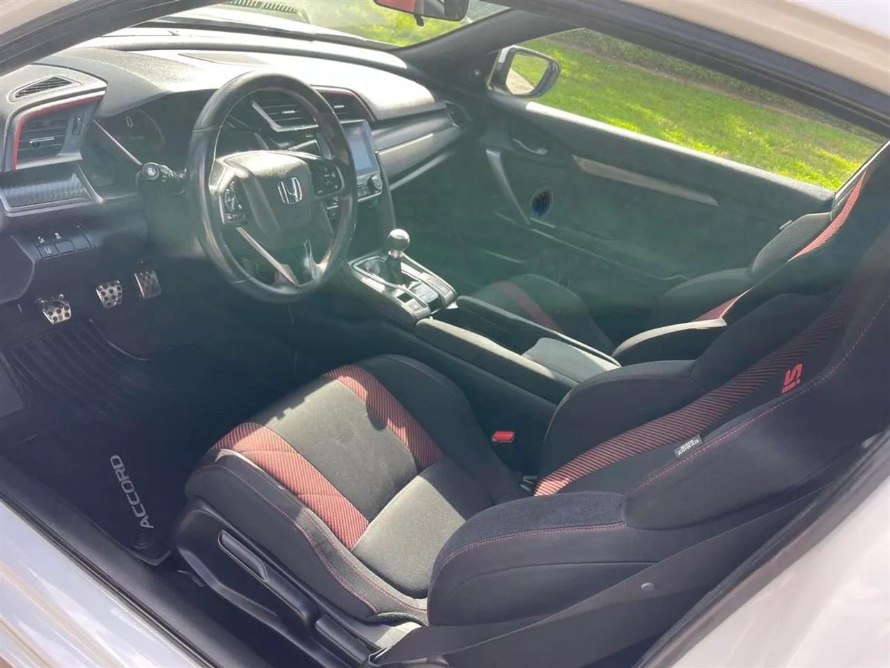 Honda Civic Si Coupe Manual w/Summer Tires 2020