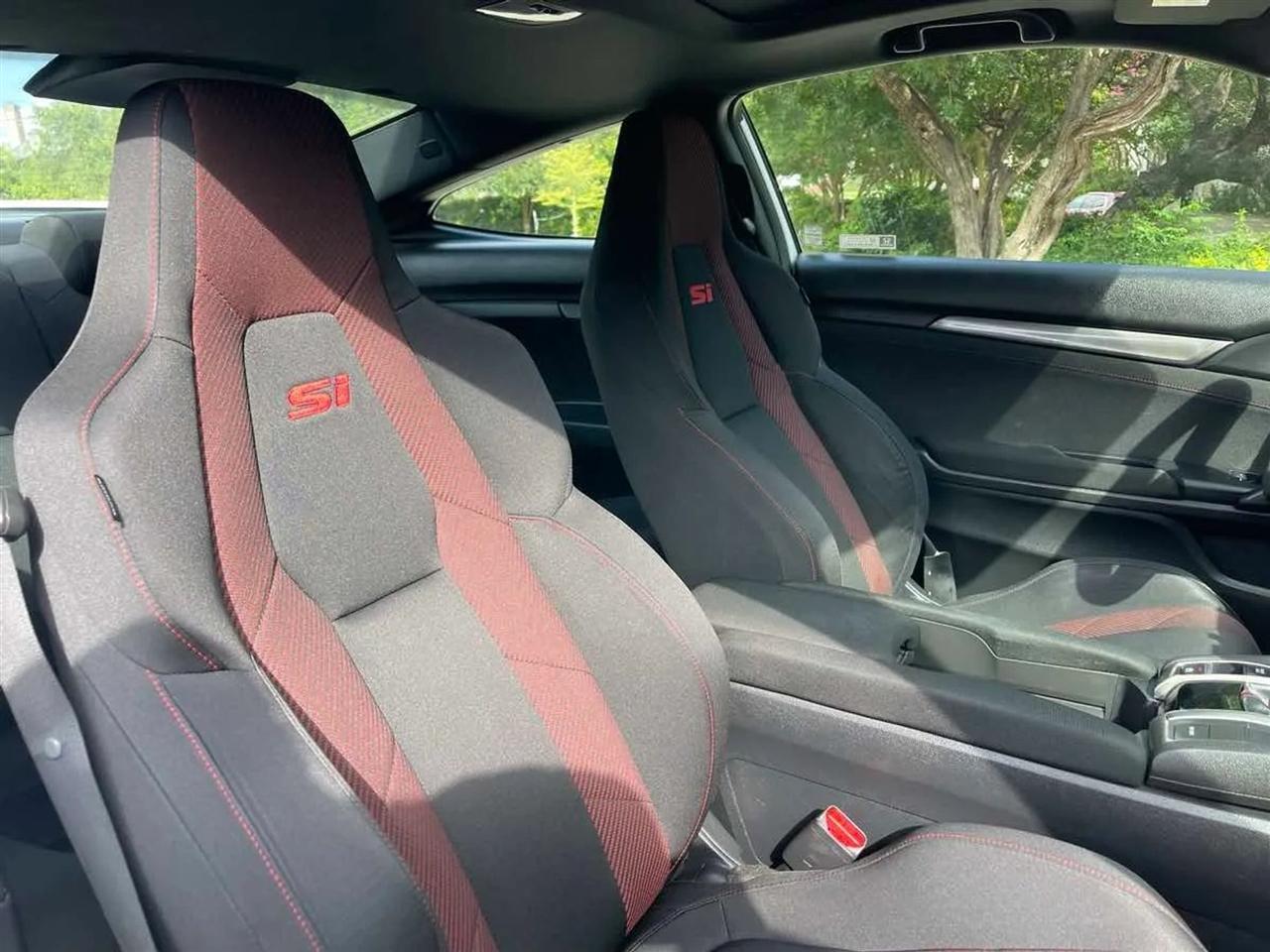 Honda Civic Si Coupe Manual w/Summer Tires 2020