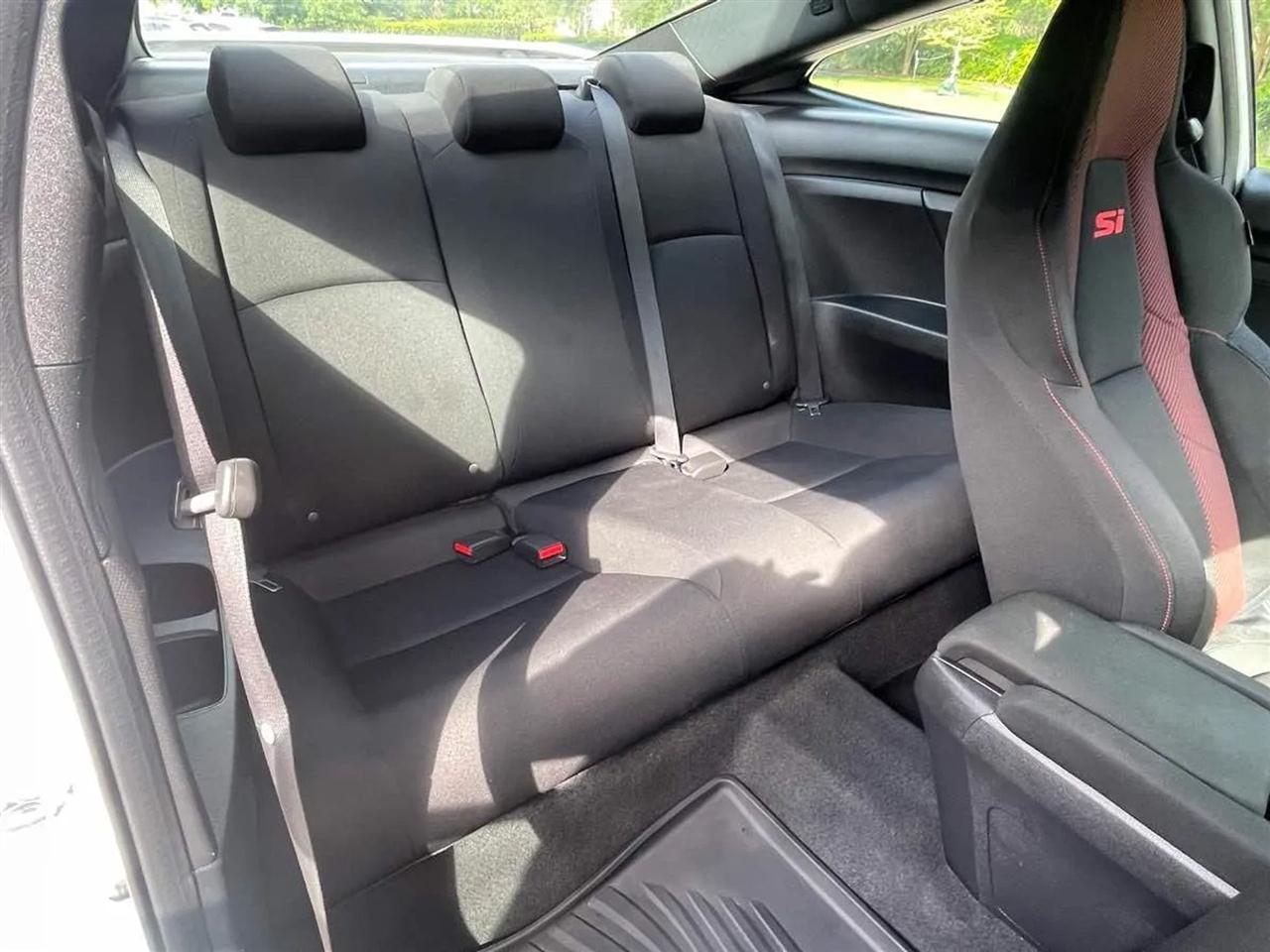 Honda Civic Si Coupe Manual w/Summer Tires 2020