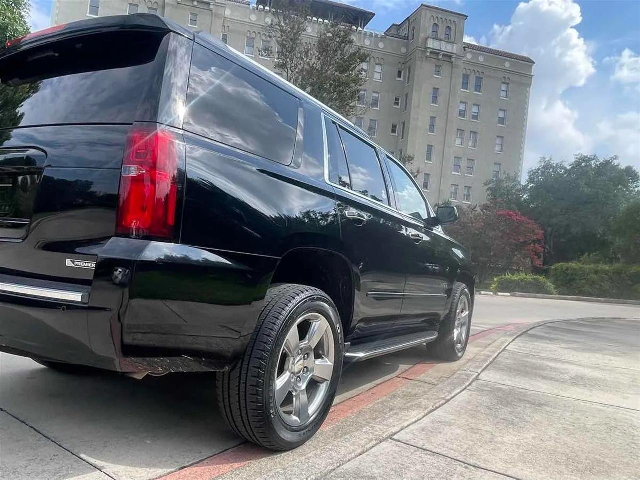 Chevrolet Tahoe 4WD 4dr Premier 2017