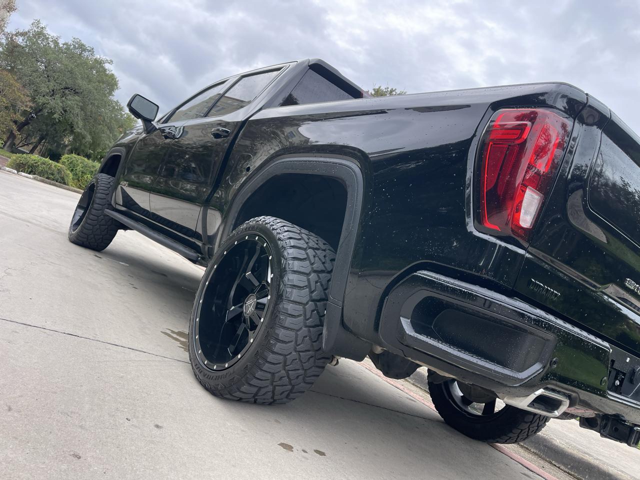 GMC Sierra 1500 4WD Crew Cab 147" AT4 2021
