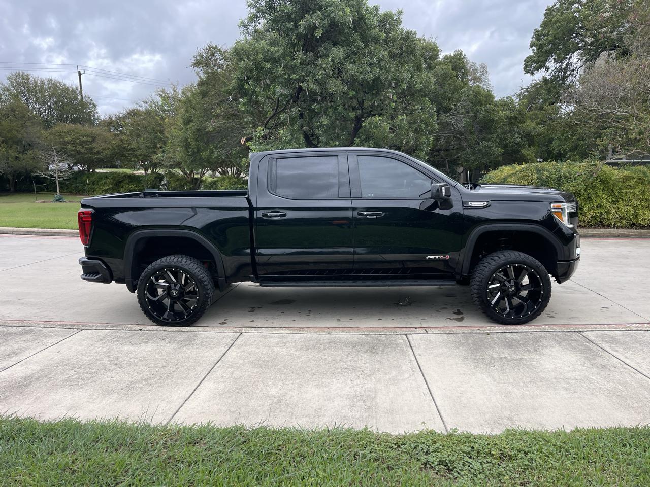 GMC Sierra 1500 4WD Crew Cab 147" AT4 2021