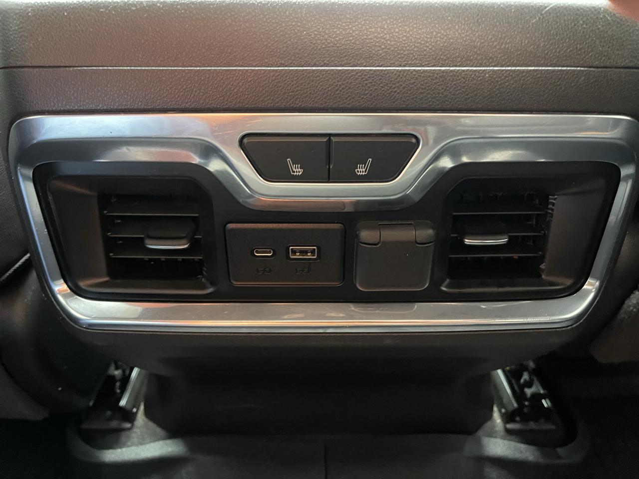 GMC Sierra 1500 4WD Crew Cab 147" AT4 2021