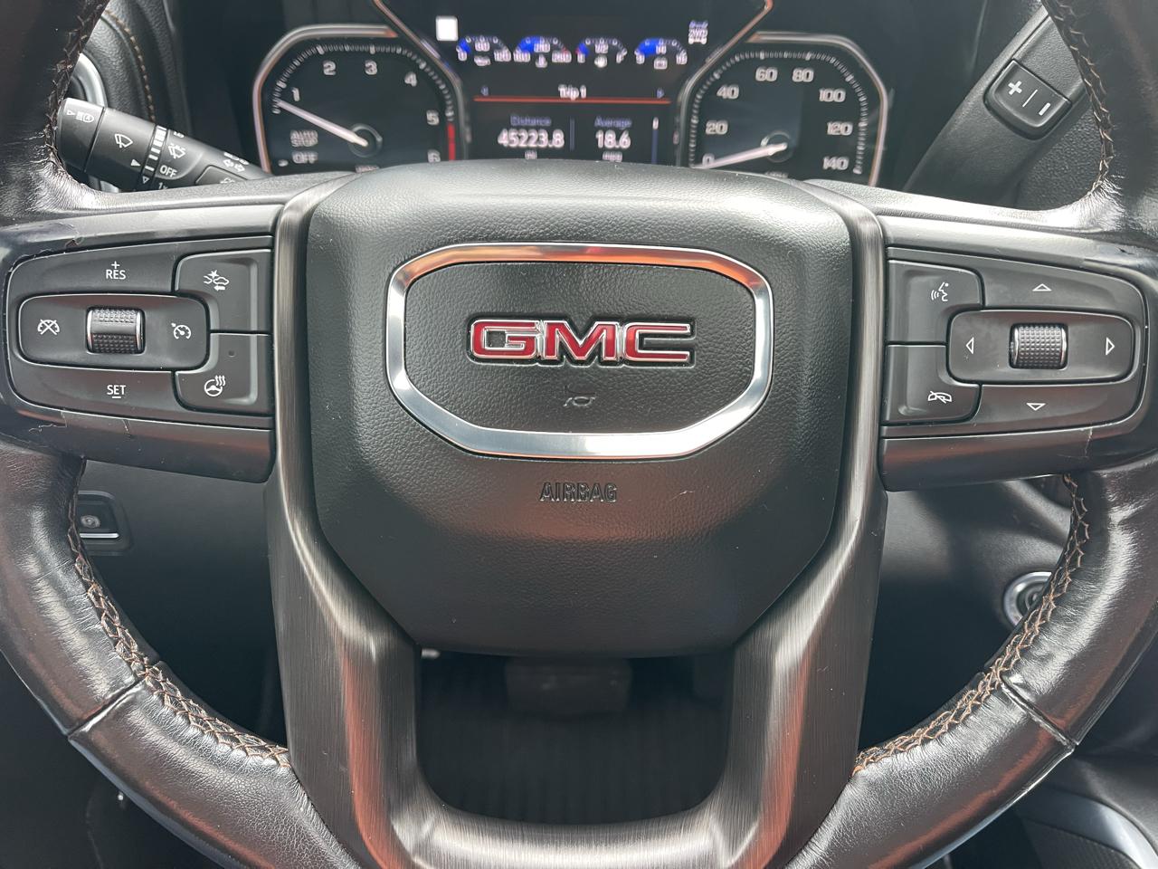 GMC Sierra 1500 4WD Crew Cab 147" AT4 2021