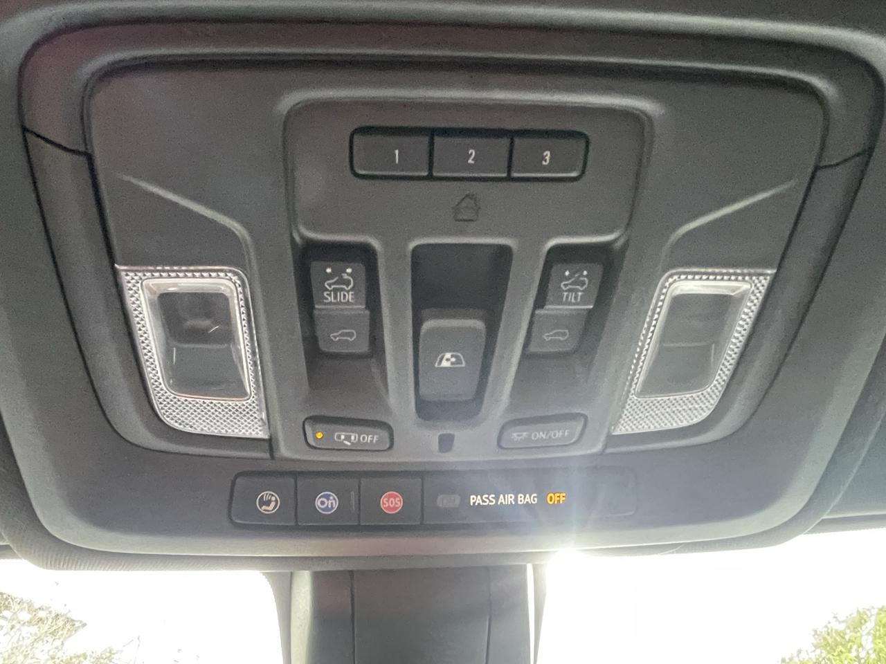 GMC Sierra 1500 4WD Crew Cab 147" AT4 2021