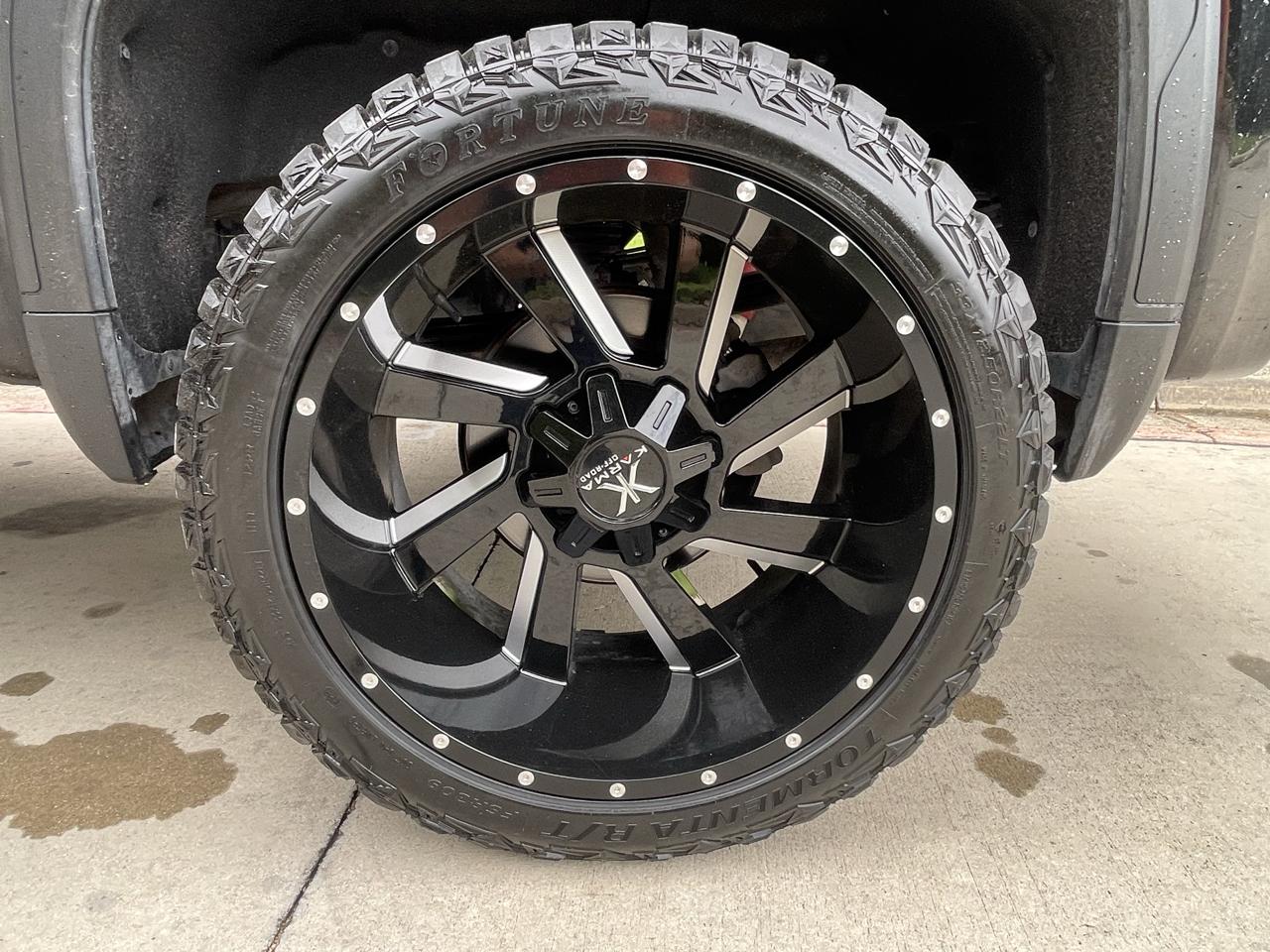 GMC Sierra 1500 4WD Crew Cab 147" AT4 2021