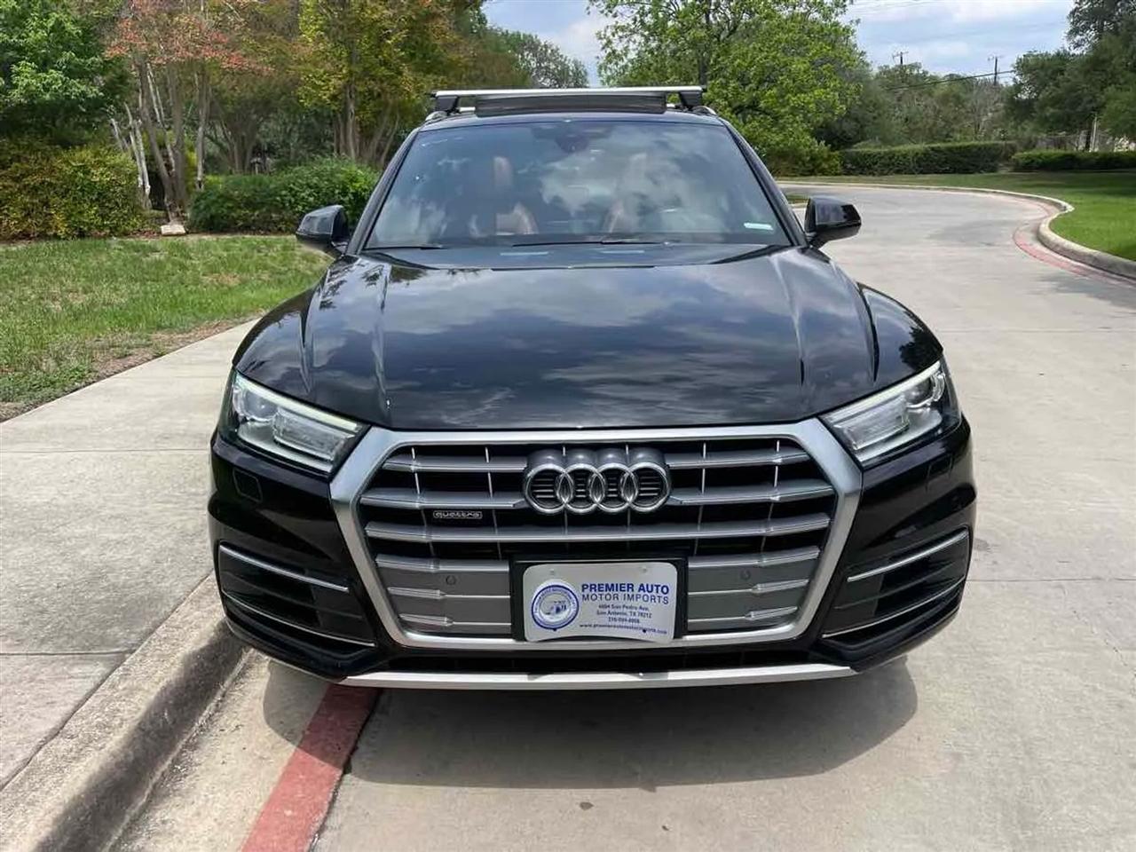 Audi Q5 Titanium Premium 45 TFSI quattro 2020