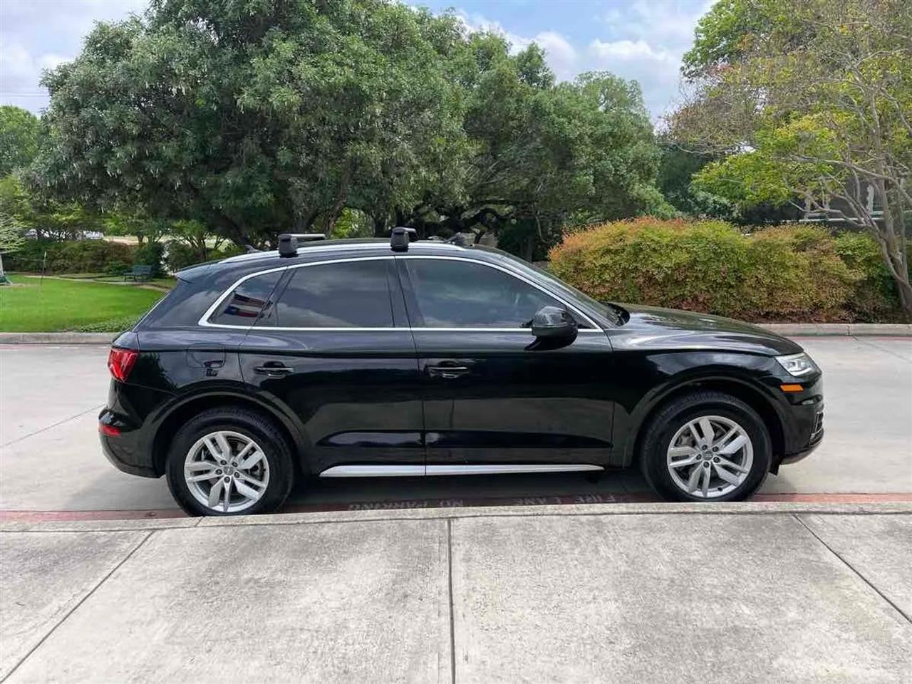 Audi Q5 Titanium Premium 45 TFSI quattro 2020