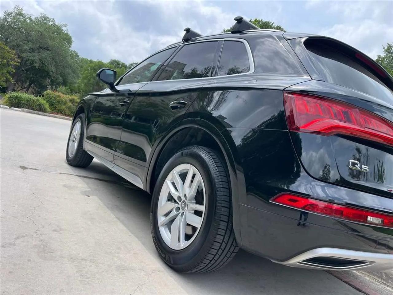 Audi Q5 Titanium Premium 45 TFSI quattro 2020