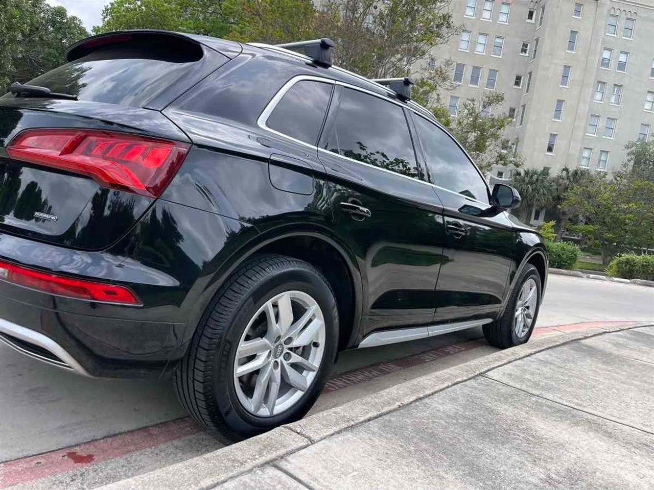 Audi Q5 Titanium Premium 45 TFSI quattro 2020