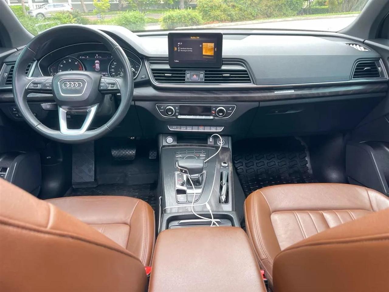 Audi Q5 Titanium Premium 45 TFSI quattro 2020