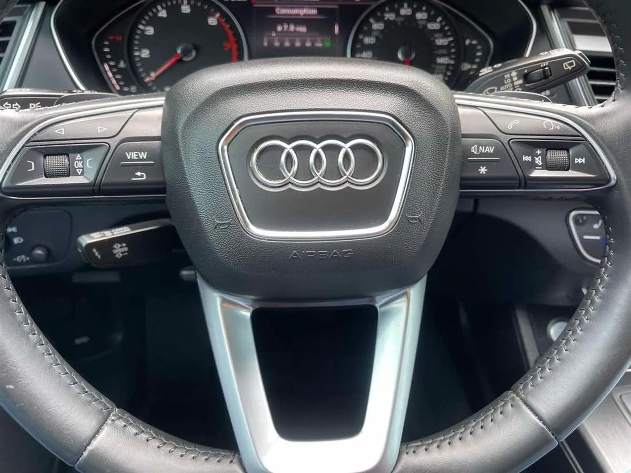 Audi Q5 Titanium Premium 45 TFSI quattro 2020