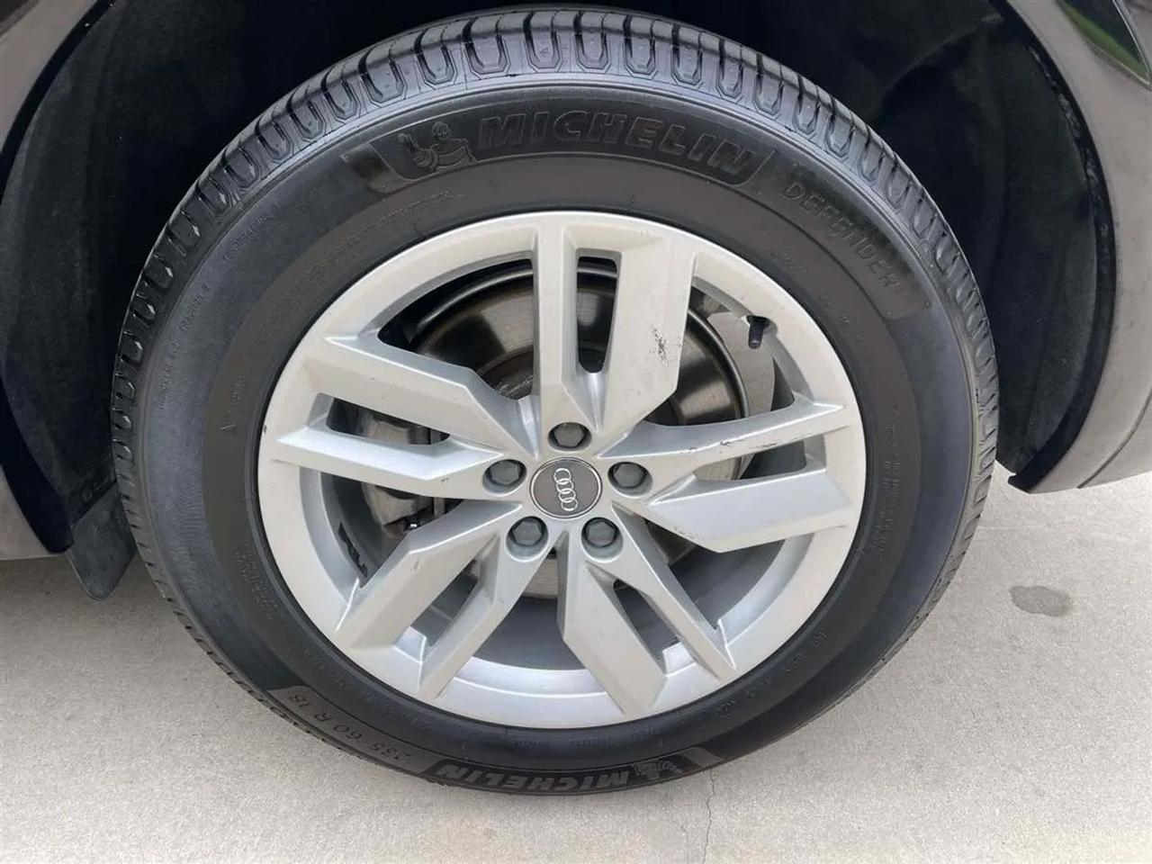 Audi Q5 Titanium Premium 45 TFSI quattro 2020