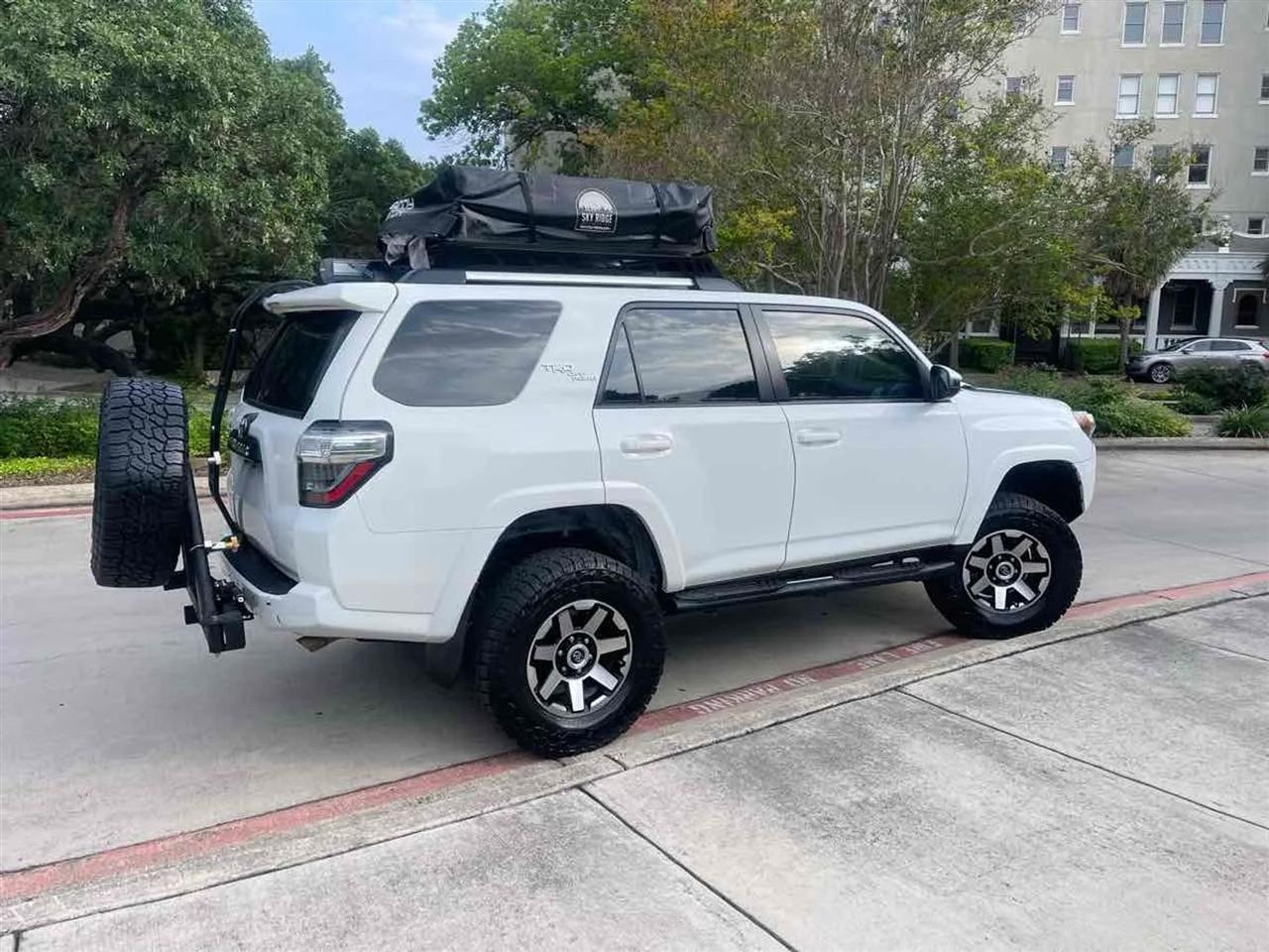 Toyota 4Runner TRD Off Road Premium 4WD (Natl) 2017