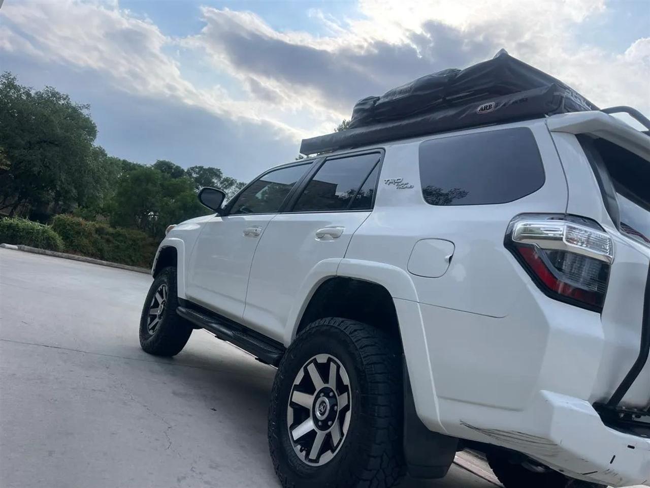Toyota 4Runner TRD Off Road Premium 4WD (Natl) 2017