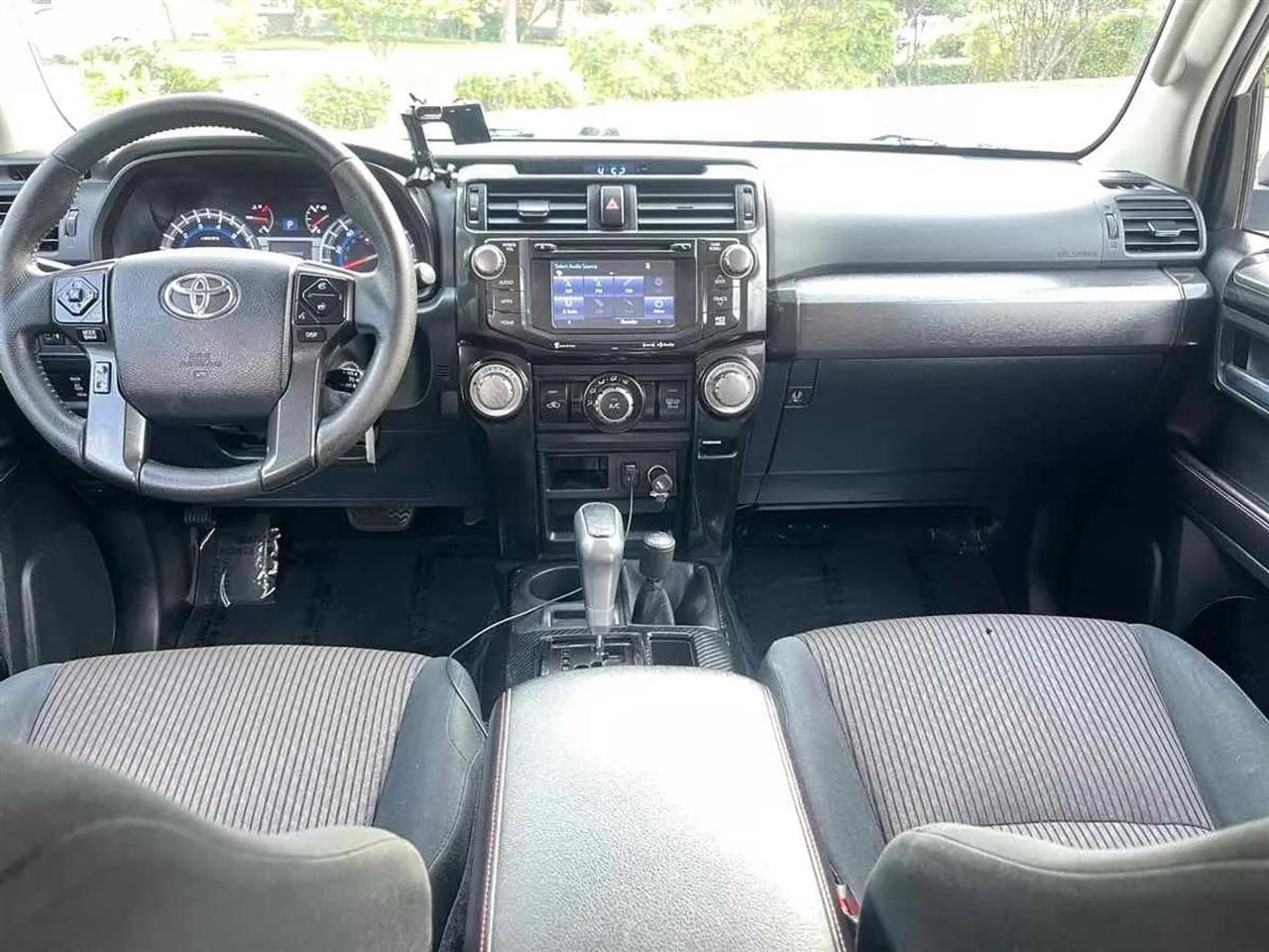 Toyota 4Runner TRD Off Road Premium 4WD (Natl) 2017