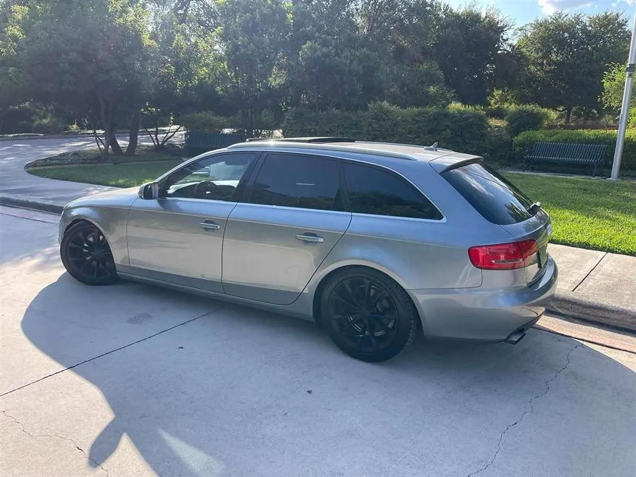 Audi A4 4dr Avant Wgn Auto quattro 2.0T Premium Plus 2010